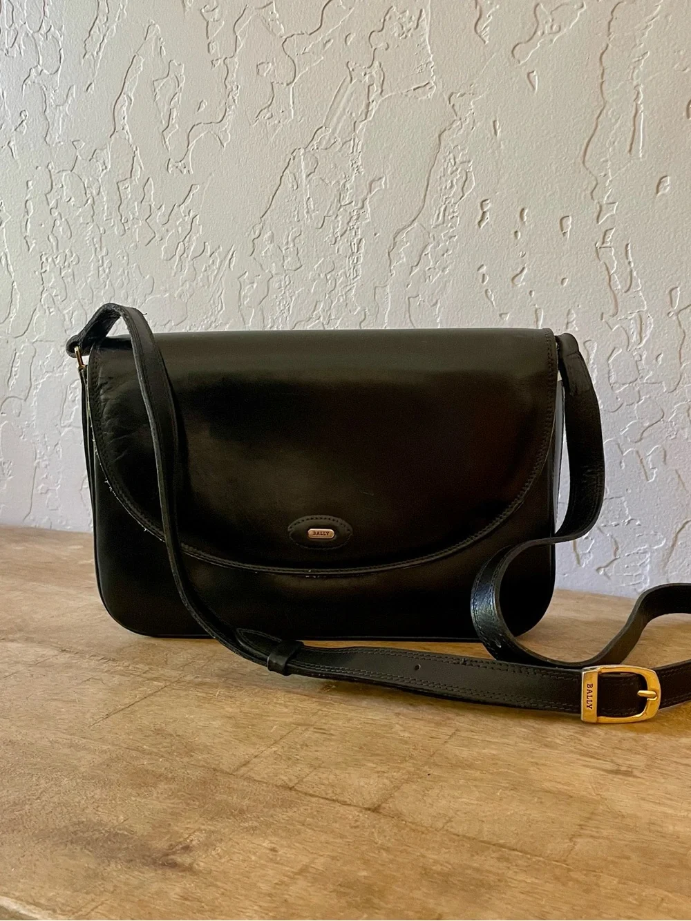 🖤Vintage Bally Italian Leather Crossbody